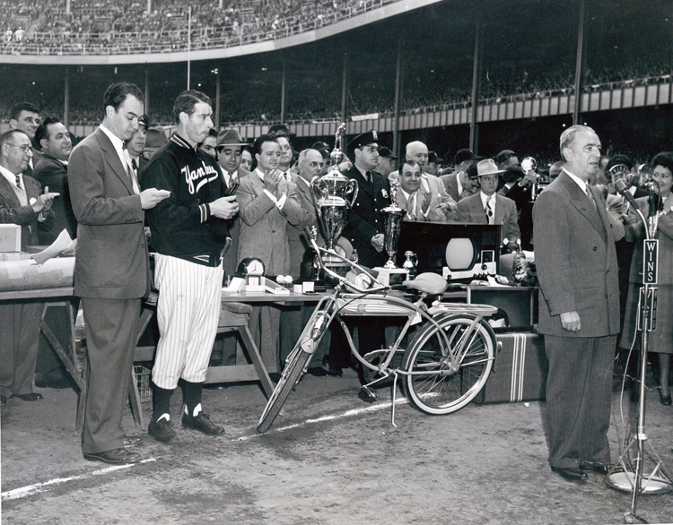 The number of the day is 5 for these Joe DiMaggio fans gathered in  News Photo - Getty Images